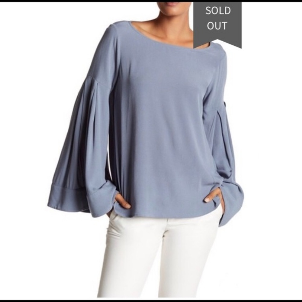 NORDSTROM RO & DE Pleated Bell Sleeve Blouse Sz M